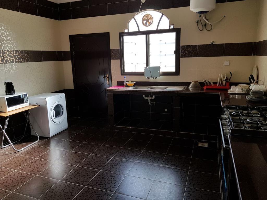 Vila Alarbee Aljeded Salála Exteriér fotografie