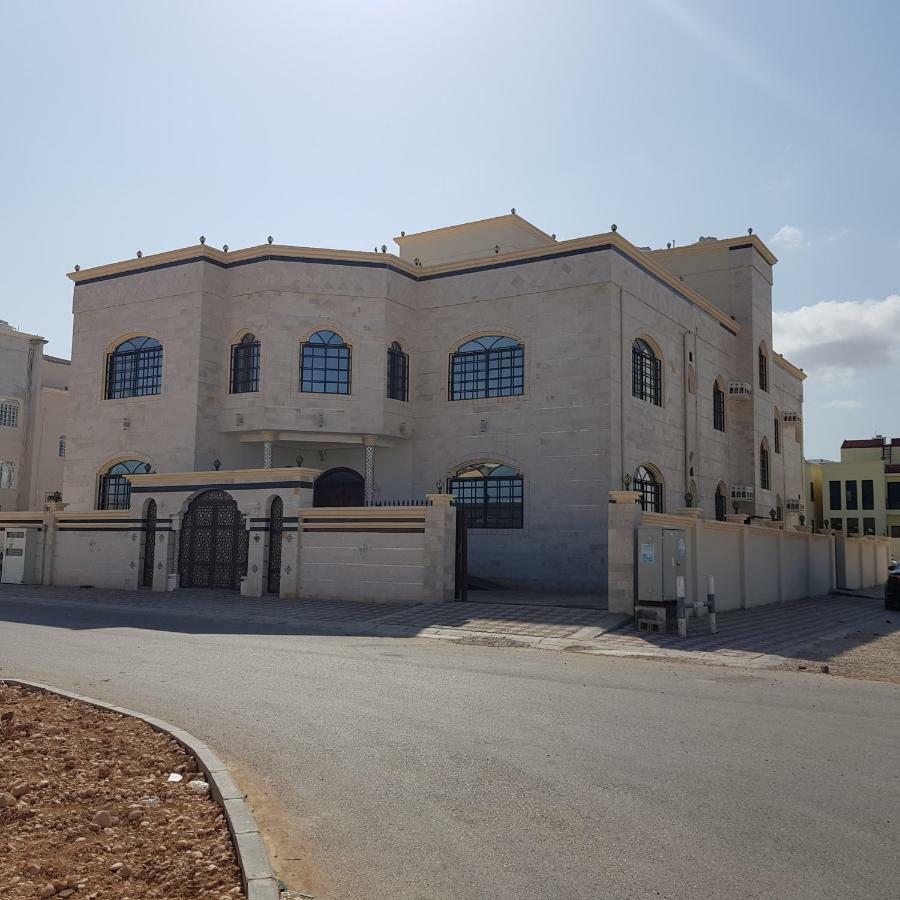 Vila Alarbee Aljeded Salála Exteriér fotografie